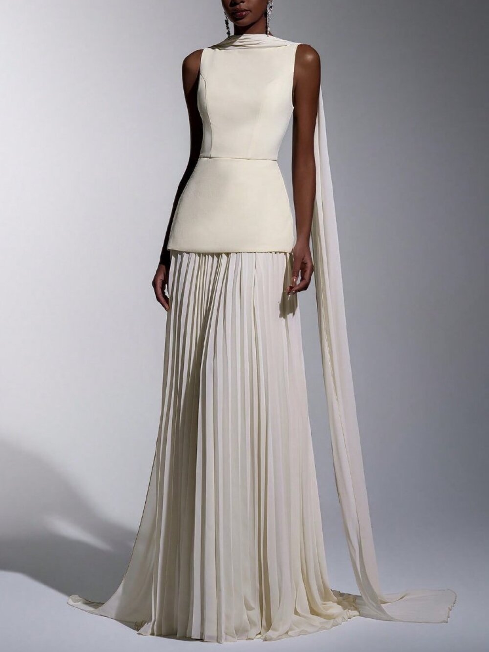 Elegant Women's  Boat Neck Sleeveless A-Line Pleated maxi Dress - Picture 4 of 7